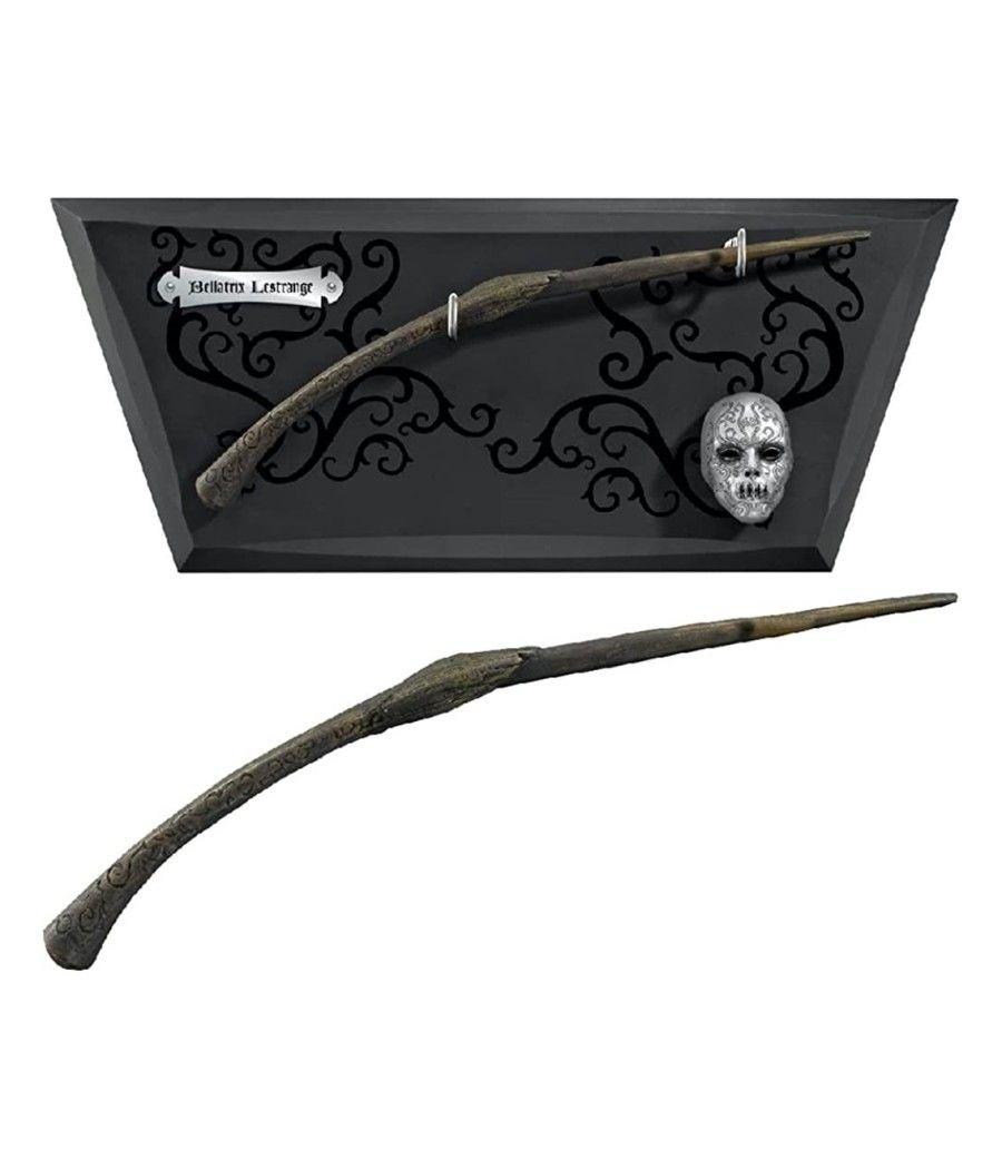 Replica the noble collection harry potter varita en expositor con mascara bellatrix lestrange - Imagen 1