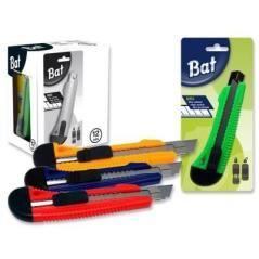 Bat cutter ancho / cuchilla fracturable de 18 mm / sistema bloqueo cuchilla intercambiable guia metÁlica blister colores surtido