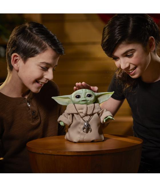 Inimatronic star wars baby yoda