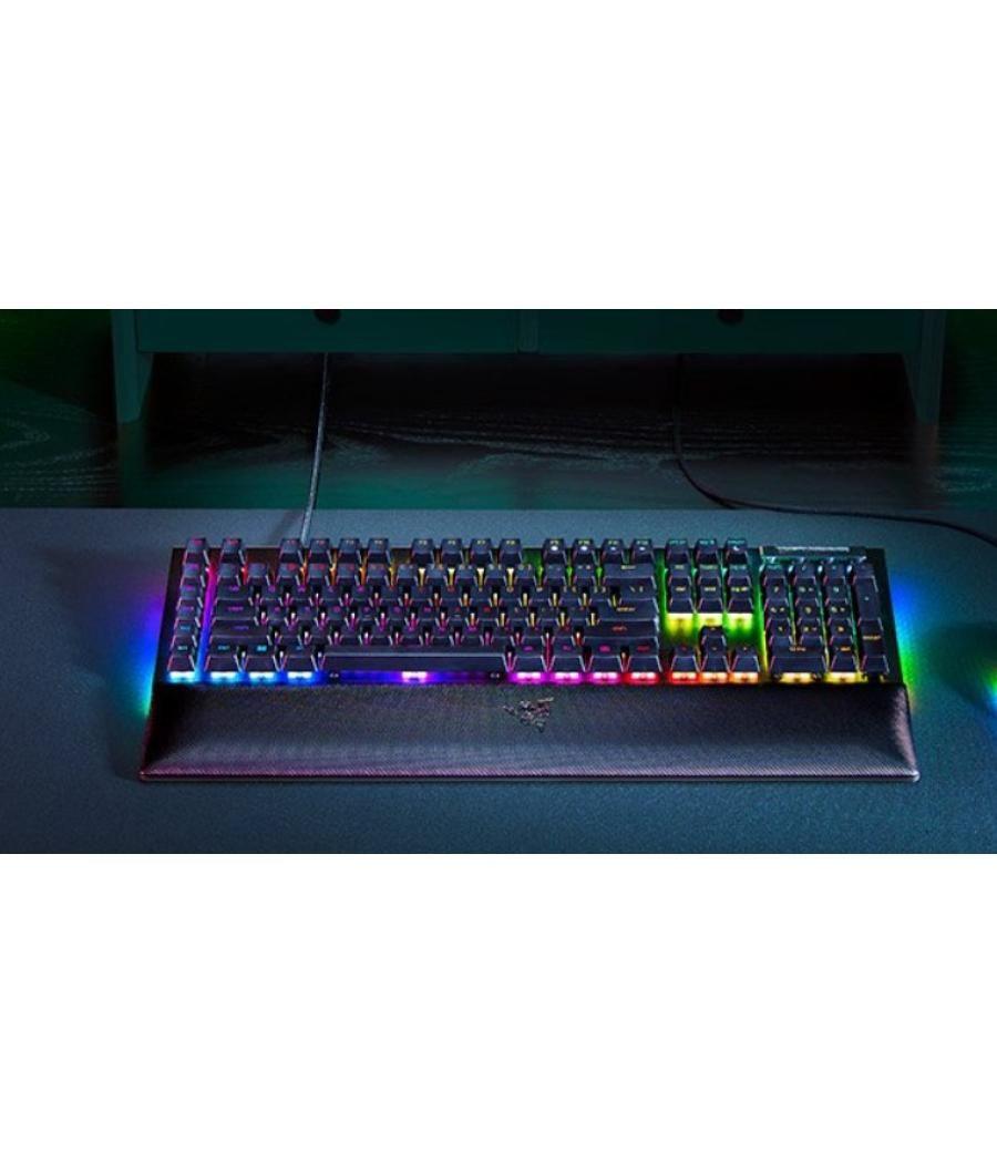 Teclado razer blackwidow v4 green switch (usa) (rz03-04690100-r3m1)