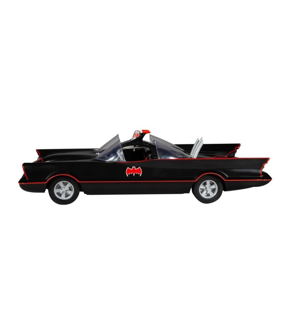 Figura mcfarlane toys dc retro 6in - batman 66 - batmobile