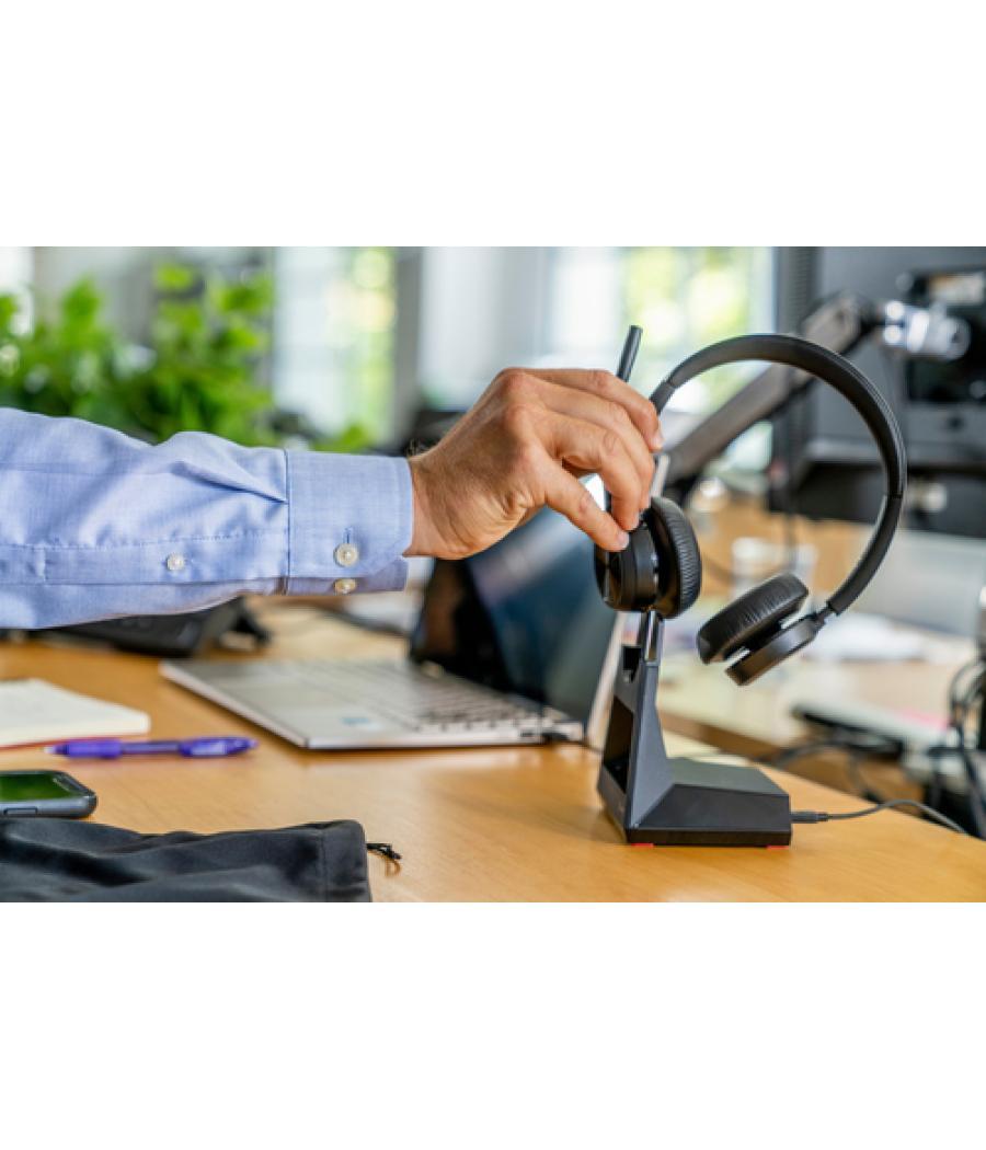 HP Auriculares Poly Voyager 4320-M con certificación para Microsoft Teams + llave BT700 + soporte de carga