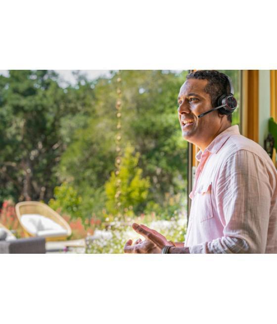 POLY Auriculares Voyager 4320 UC estéreo USB-A + adaptador BT700 USB-A + base de carga