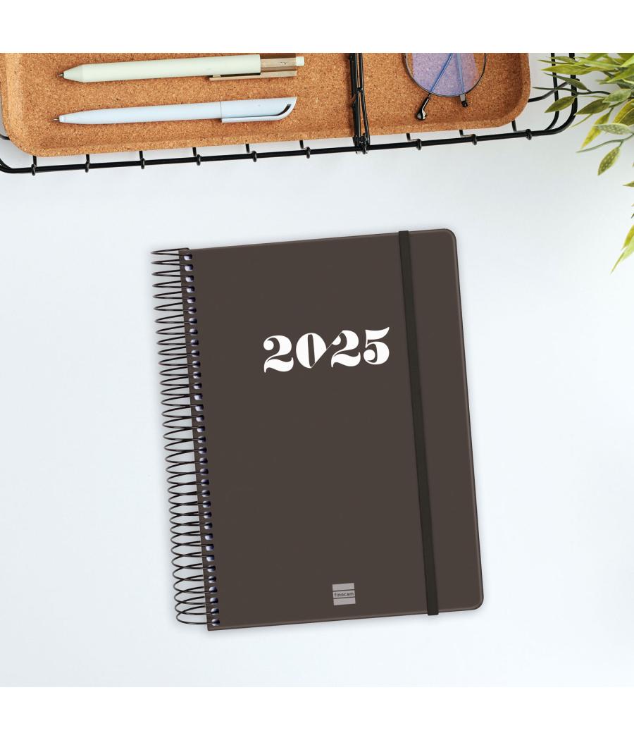 Agenda 2025 basic my e10 155x212mm dia pagina negro finocam 743526025