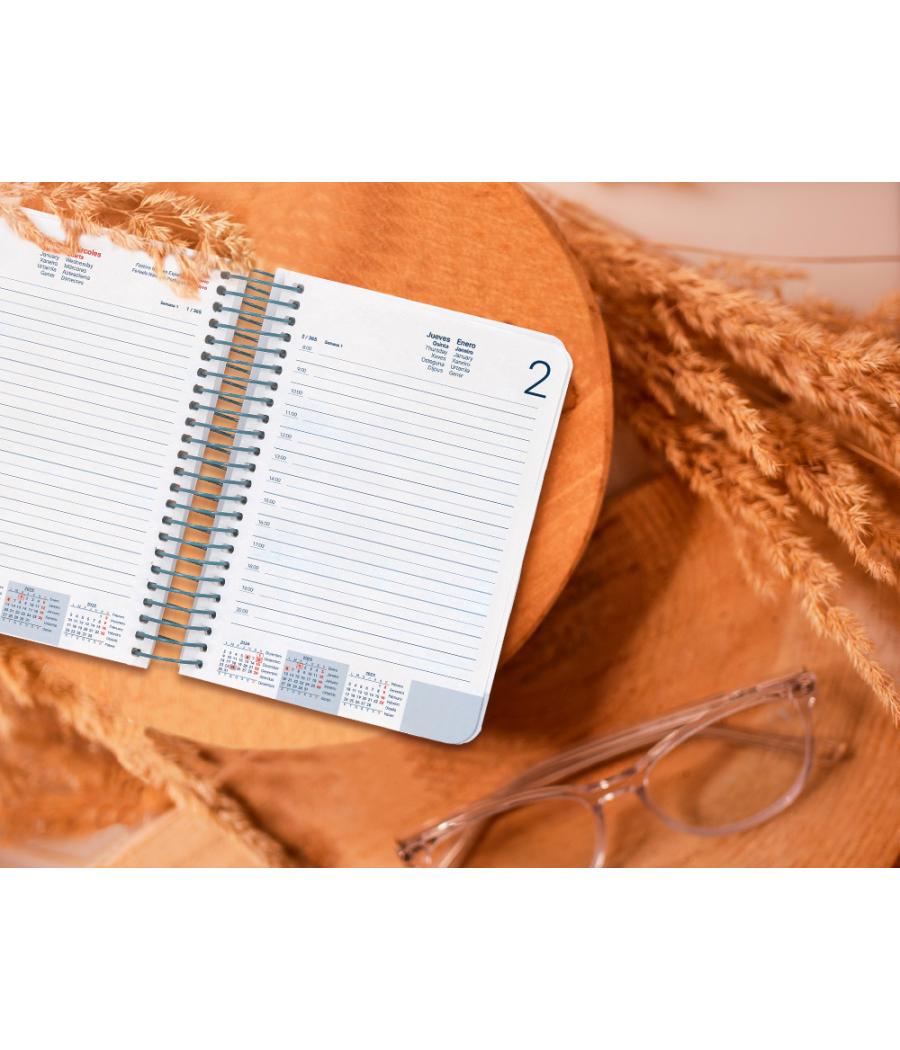 Agenda espiral liderpapel santorini a6 2025 día página 4 diseños surtidos papel 60gr